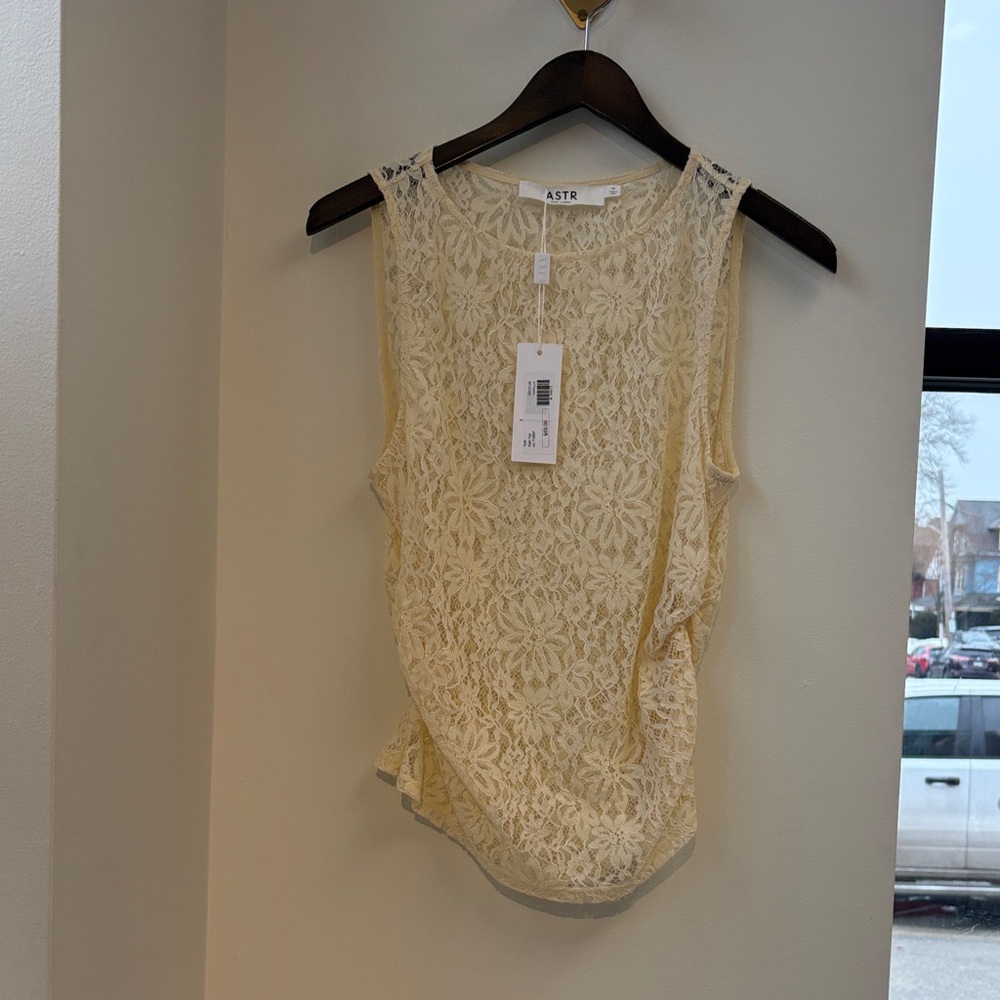 ASTR Lace Kairi Top -